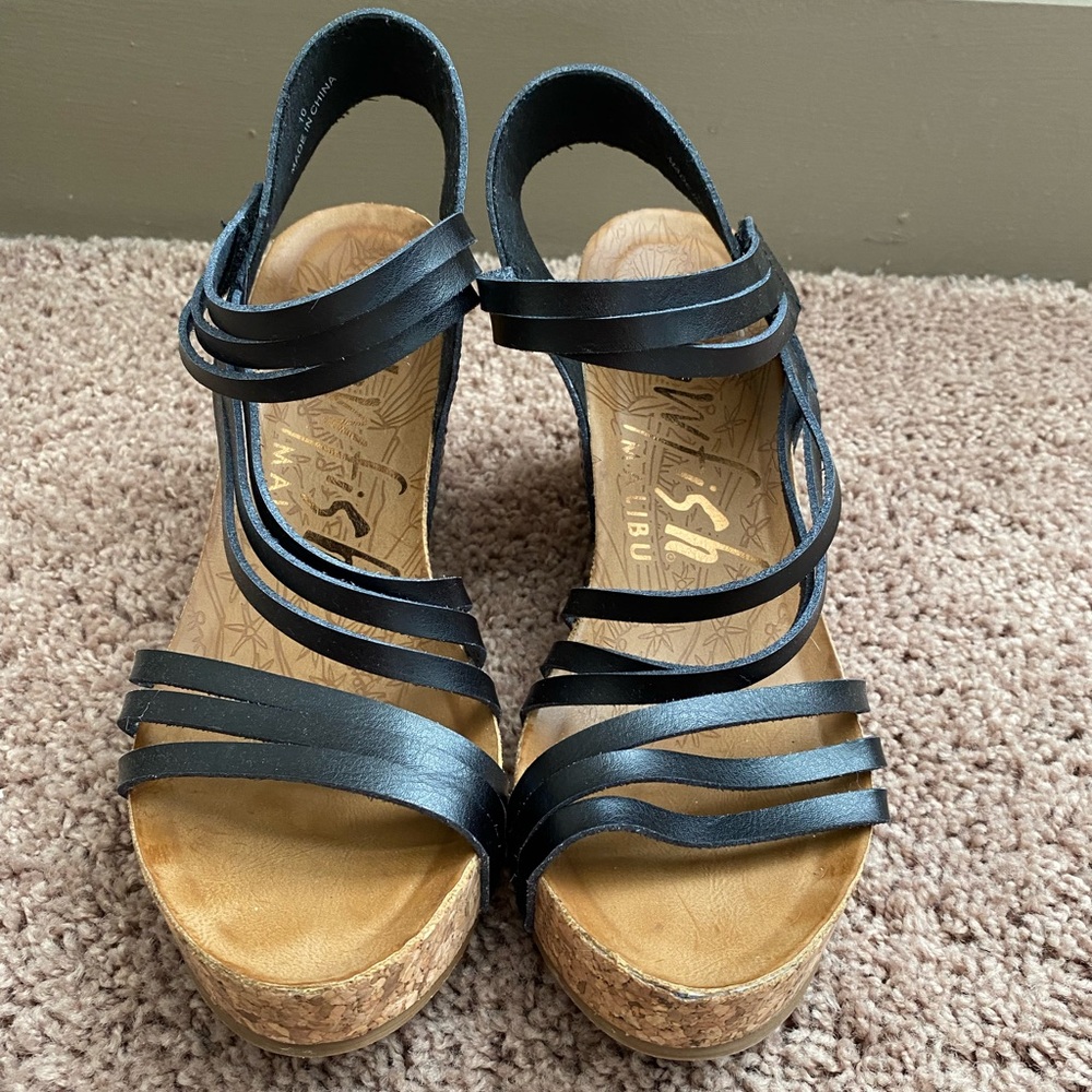 Blowfish Malibu black wedges